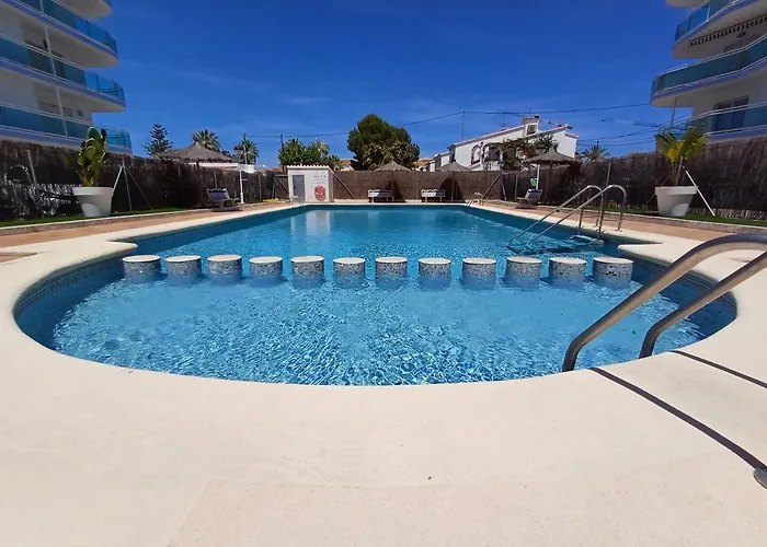 Atico La Cenia アパート